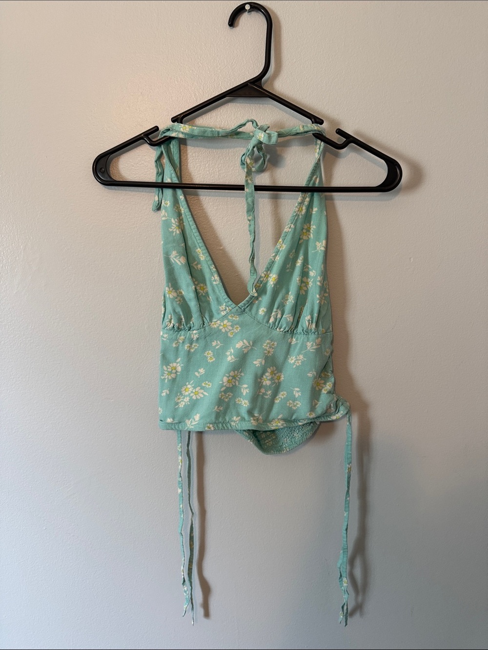 American Eagle Outfitters Mint Green Floral Tie-Back Crop Top